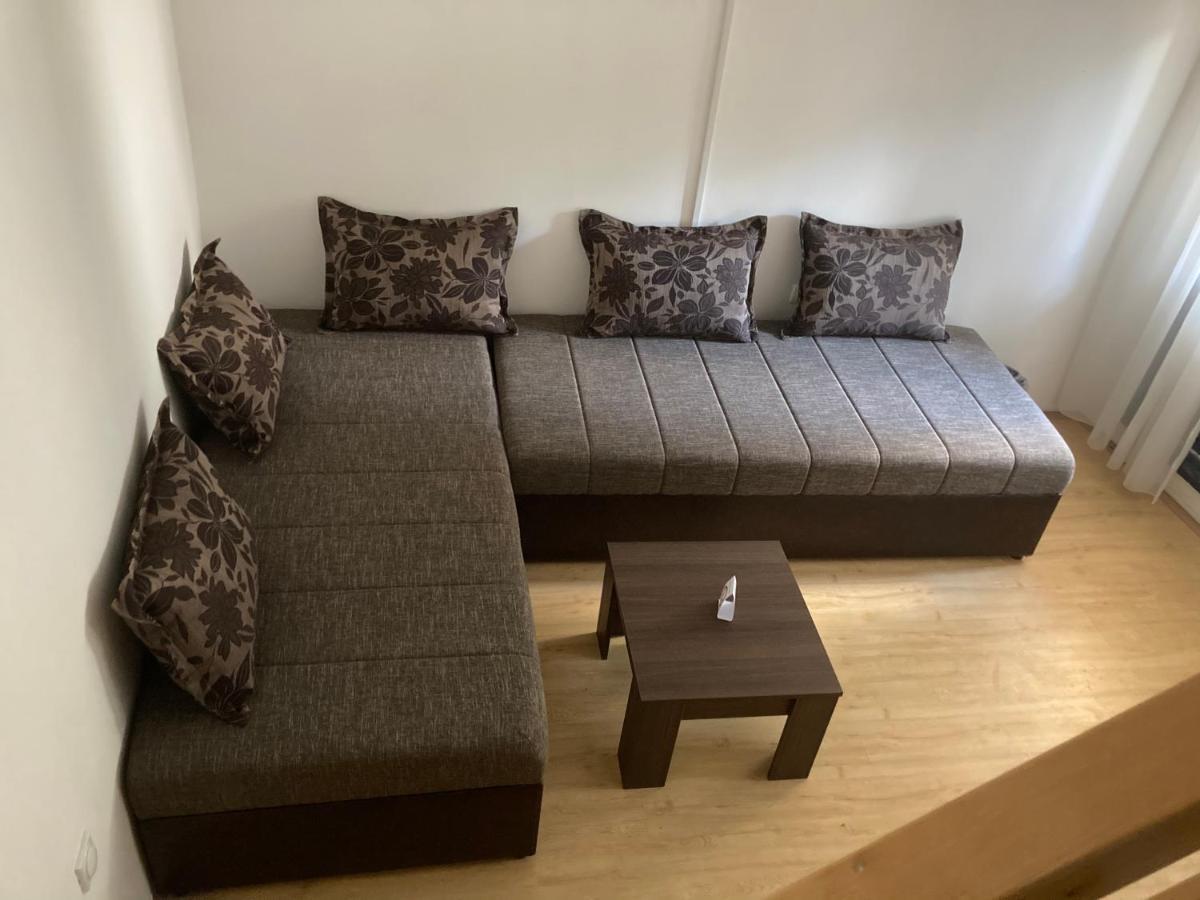 B&B Villa Pipacs Feketić Buitenkant foto