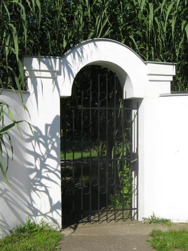 B&B Villa Pipacs Feketić Buitenkant foto