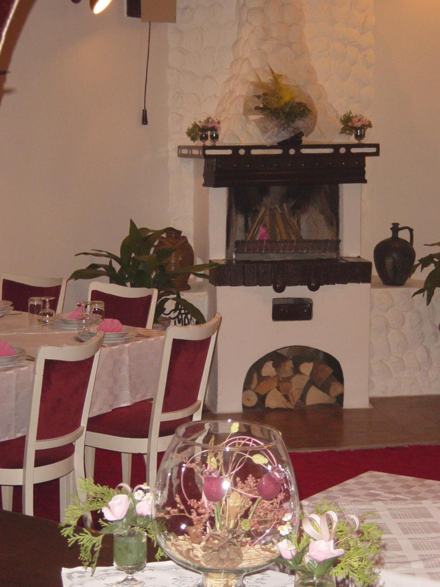 B&B Villa Pipacs Feketić Buitenkant foto