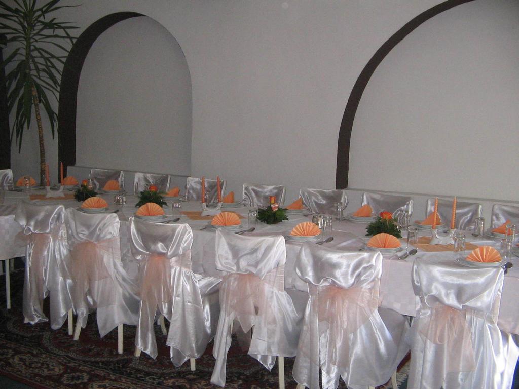 B&B Villa Pipacs Feketić Buitenkant foto